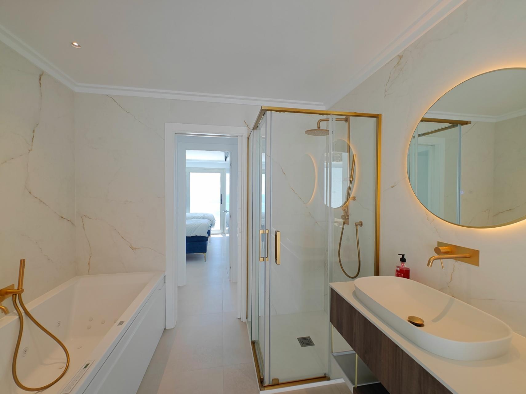 1268NS - Villa moderne avec vue imprenable sur la mer dans la Sierra de Altea