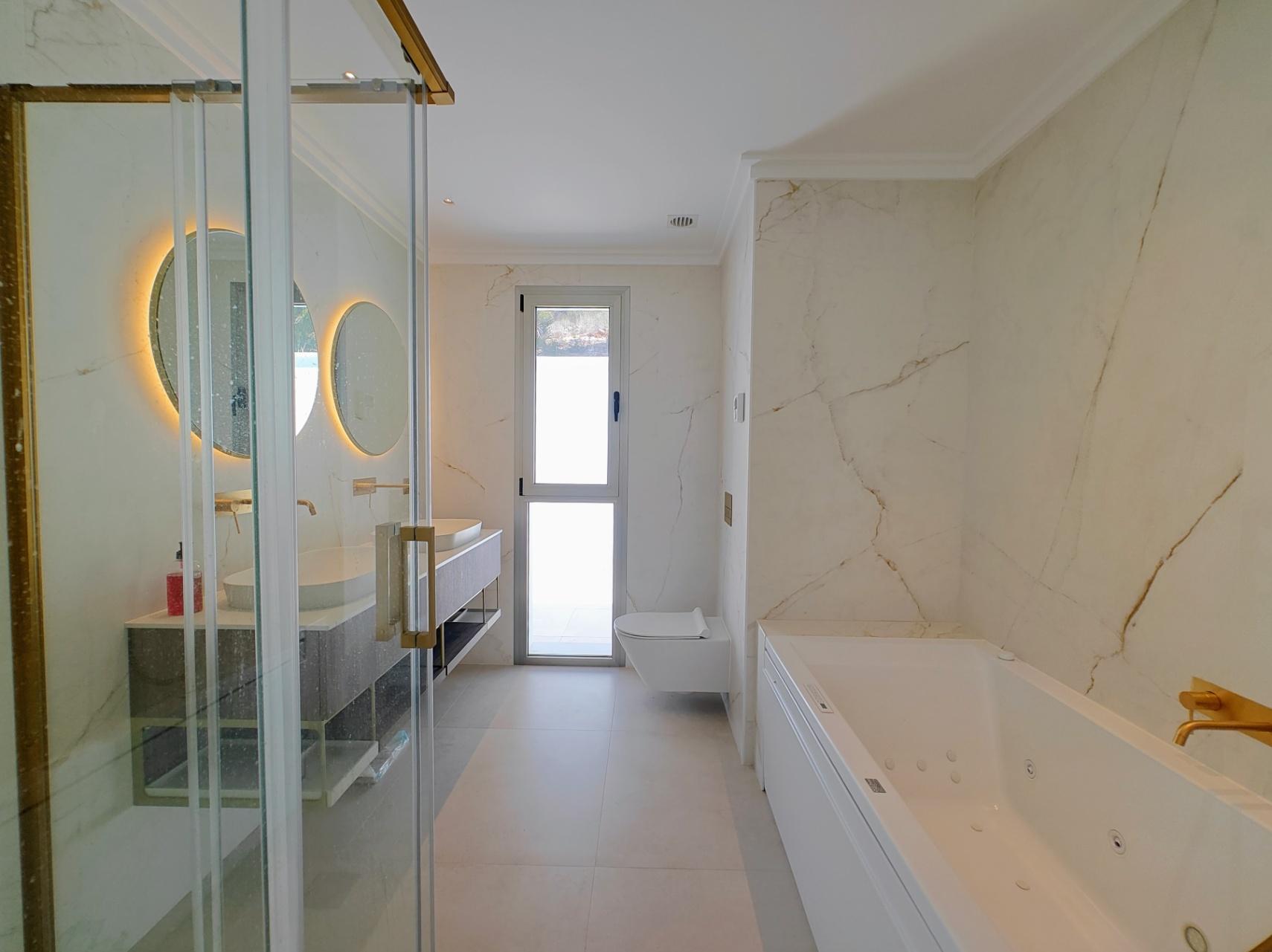 1268NS - Villa moderne avec vue imprenable sur la mer dans la Sierra de Altea