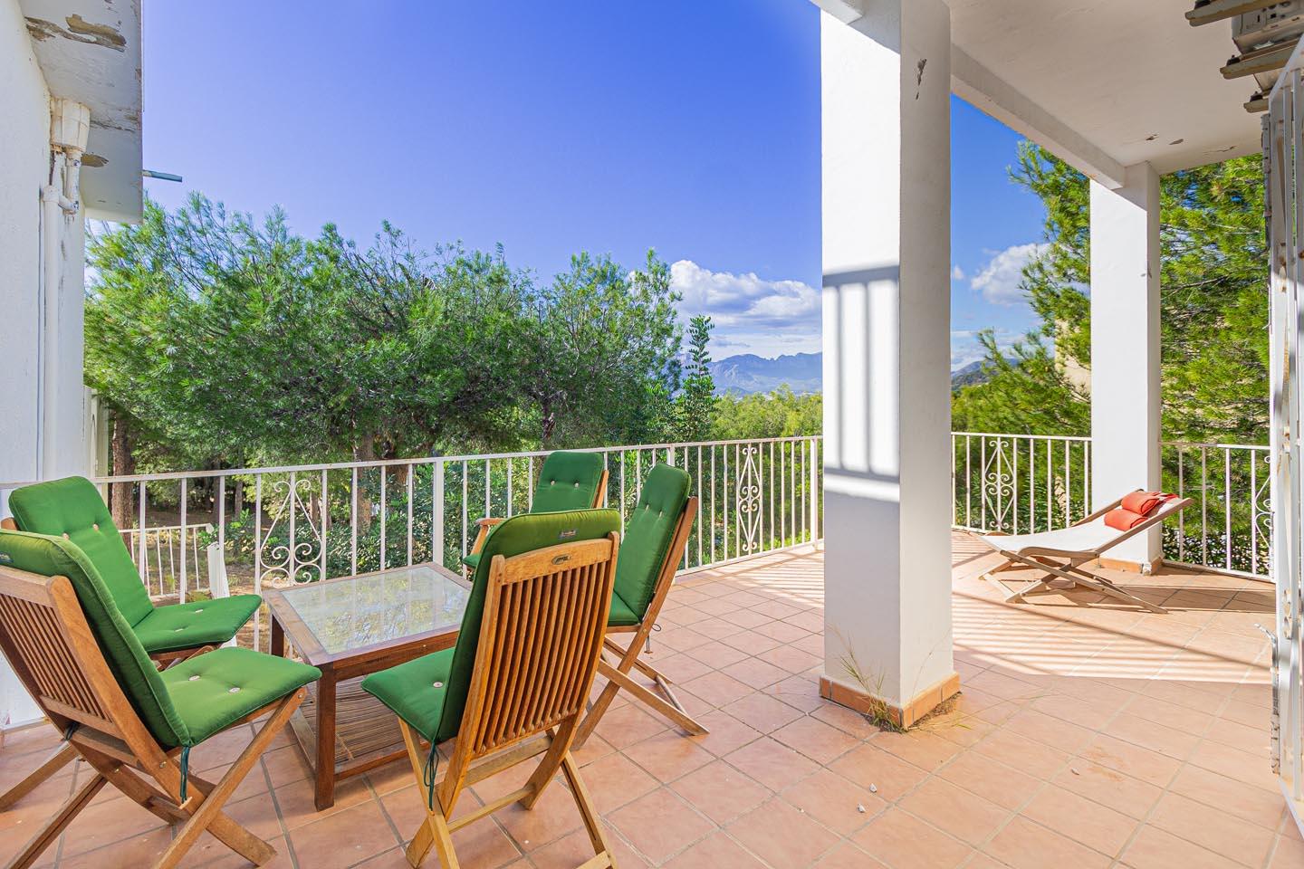 1273NS - Chalet con Dos Viviendas Independientes en Altea, cerca del Campo de Golf