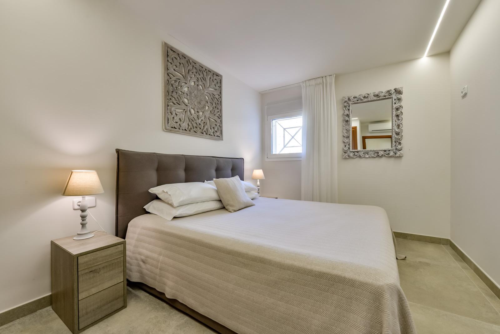 1308NS - Villa luxueuse avec une excellente vue sur la mer et un grand terrain double.