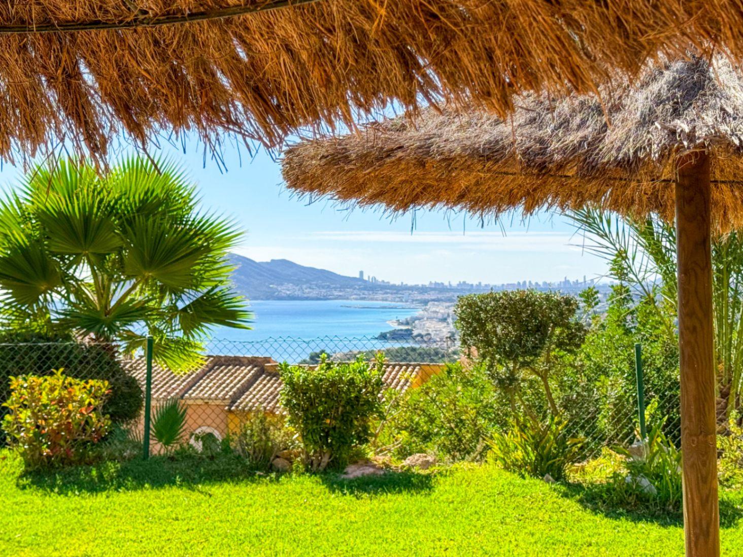 1344DR - Wohnung mit großer Terrasse und Meerblick in Altea Hills