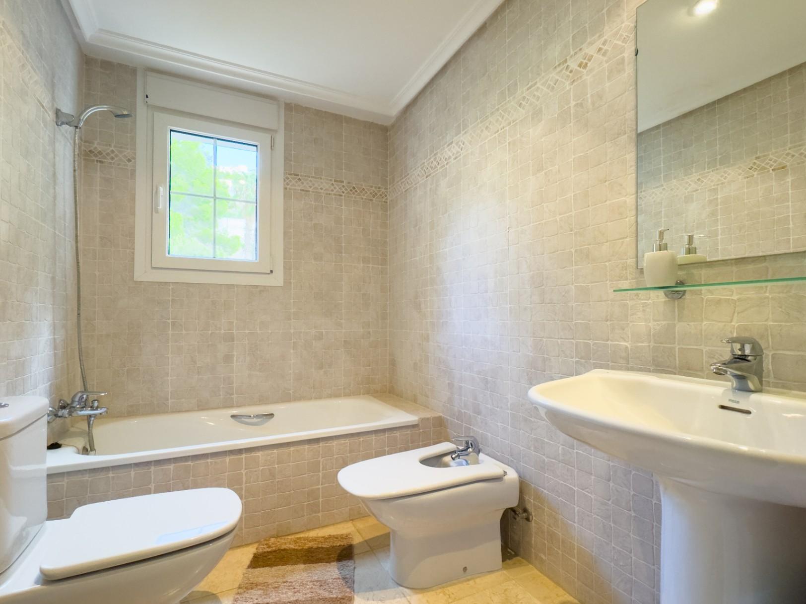 1344DR - Wohnung mit großer Terrasse und Meerblick in Altea Hills