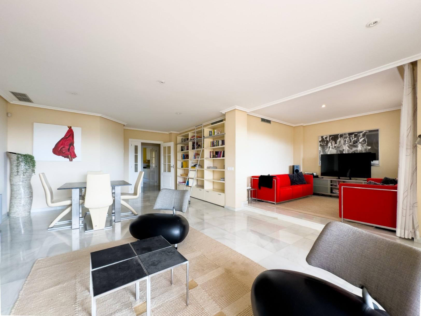 1344DR - Wohnung mit großer Terrasse und Meerblick in Altea Hills