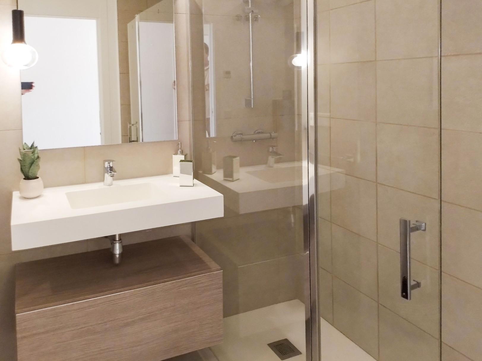 1347DA - Apartamento nuevo con vistas al mar y terraza en venta en Villajoyosa