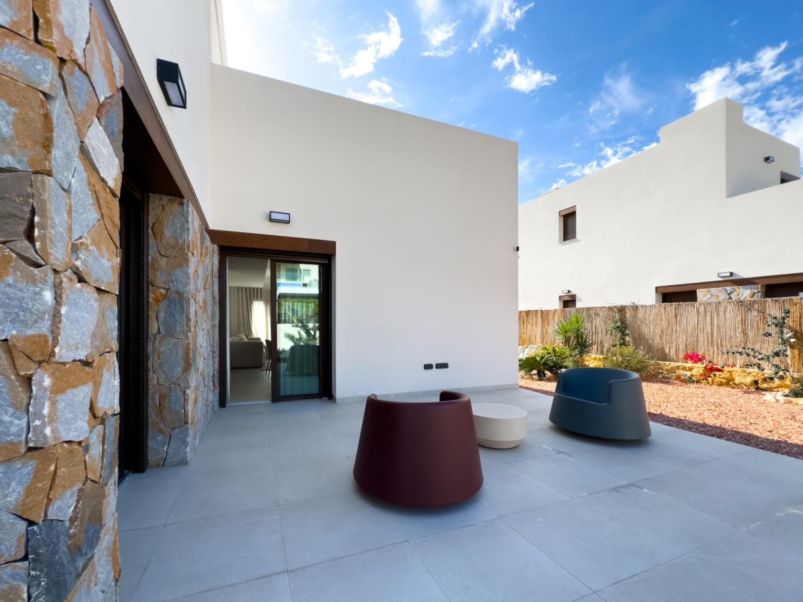 1357DA - Villa Moderna con Vistas al Mar en Finestrat