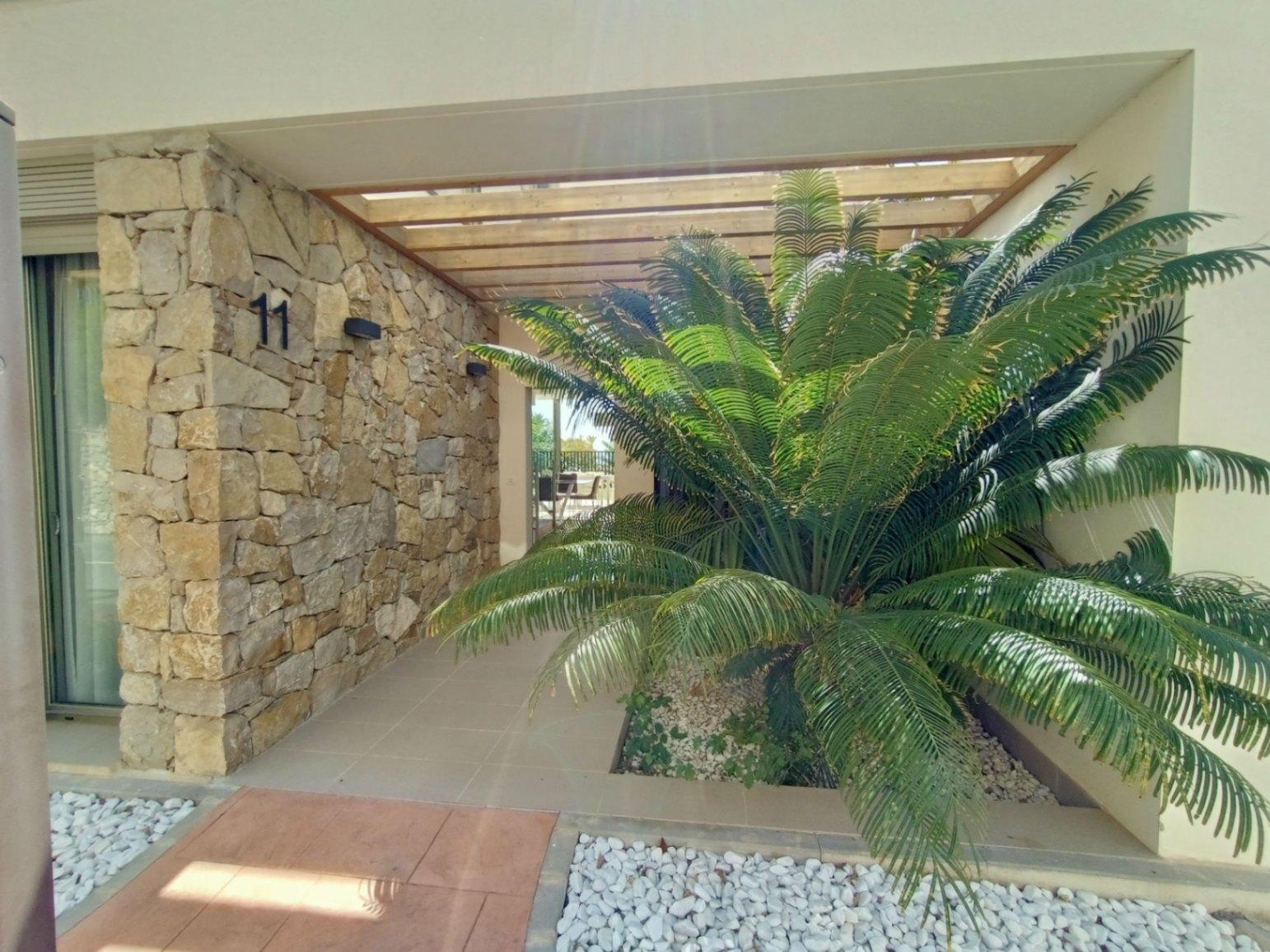 1362NS - Beach house in first line of Villajoyosa with private garden and direct access to Playa Paraíso