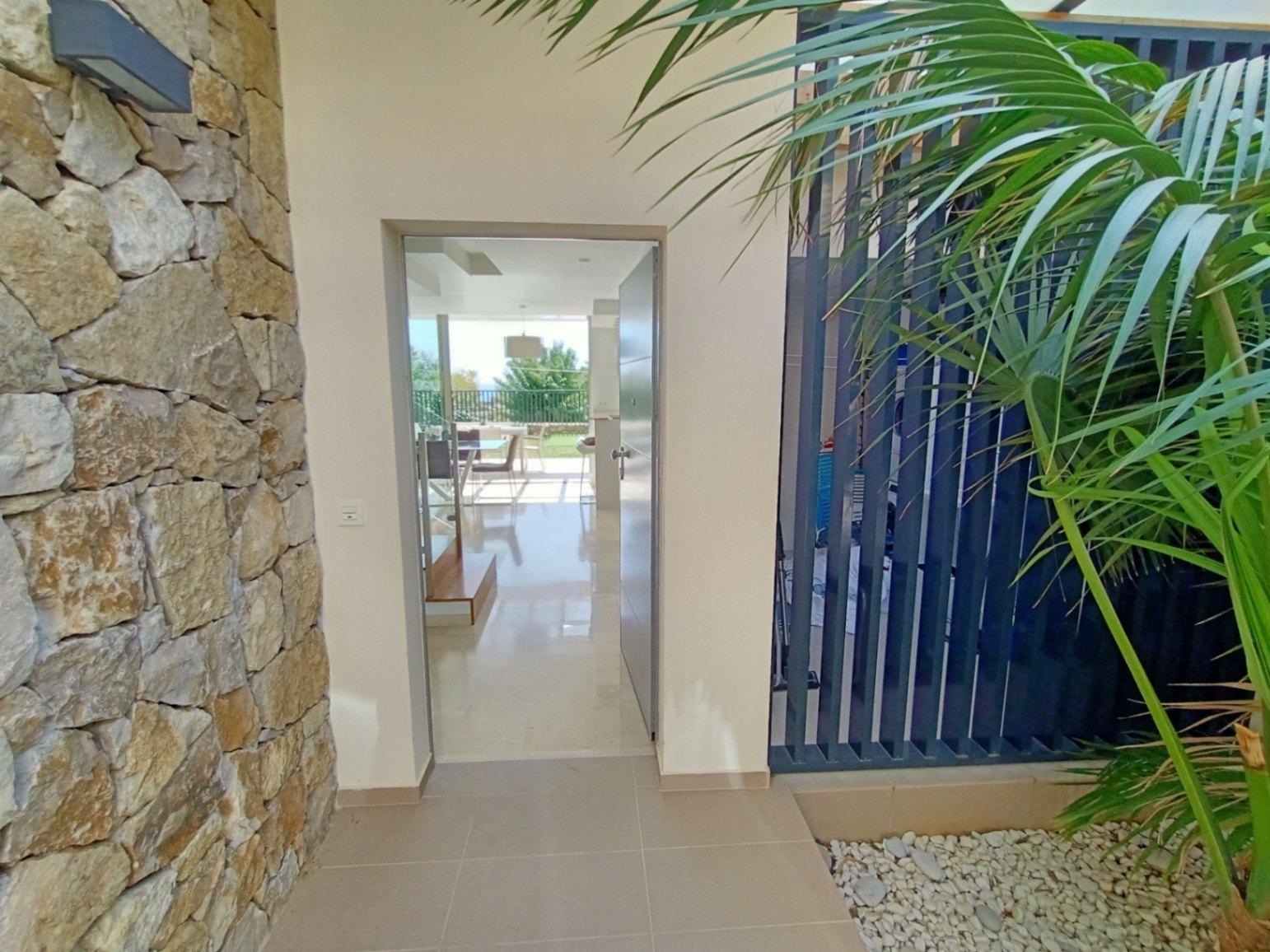 1362NS - Beach house in first line of Villajoyosa with private garden and direct access to Playa Paraíso