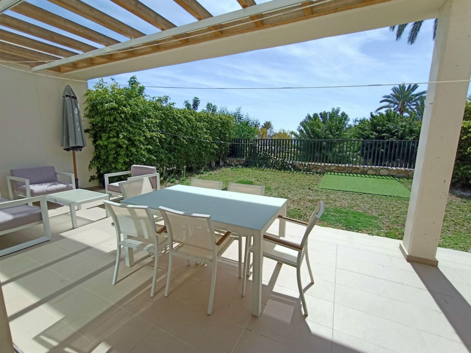 1362NS - Beach house in first line of Villajoyosa with private garden and direct access to Playa Paraíso