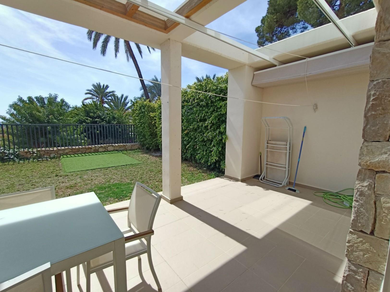 1362NS - Beach house in first line of Villajoyosa with private garden and direct access to Playa Paraíso