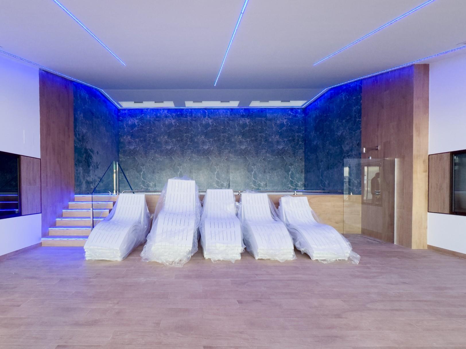 1366DA - Nieuw gebouwde moderne 2 slaapkamer appartement met uitzicht op zee, recent opgeleverd.