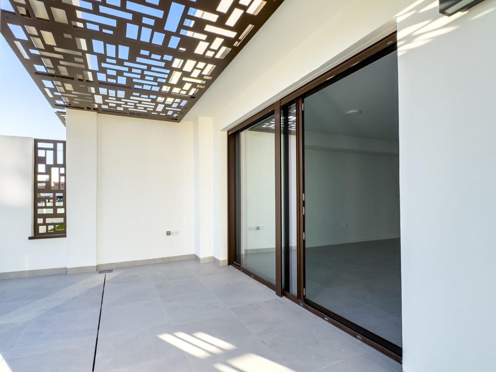 1366DA - Nieuw gebouwde moderne 2 slaapkamer appartement met uitzicht op zee, recent opgeleverd.