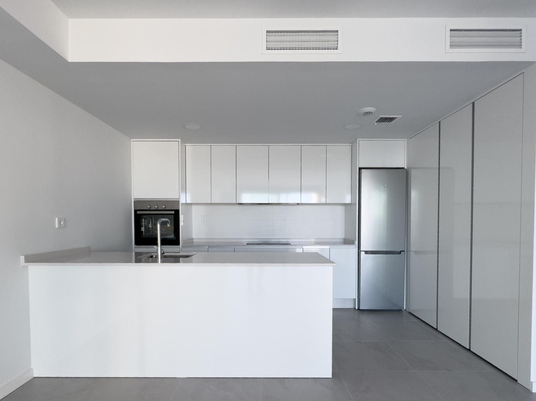 1366DA - Nieuw gebouwde moderne 2 slaapkamer appartement met uitzicht op zee, recent opgeleverd.