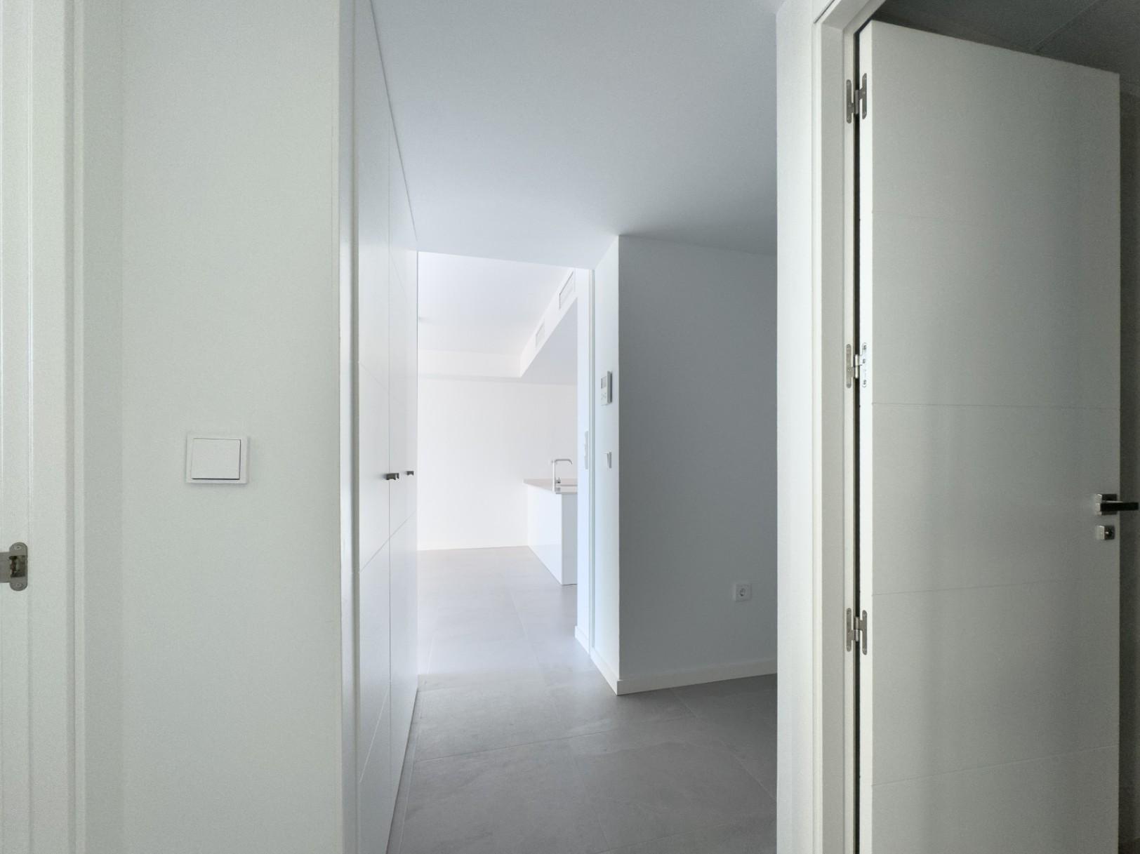 1366DA - Nieuw gebouwde moderne 2 slaapkamer appartement met uitzicht op zee, recent opgeleverd.