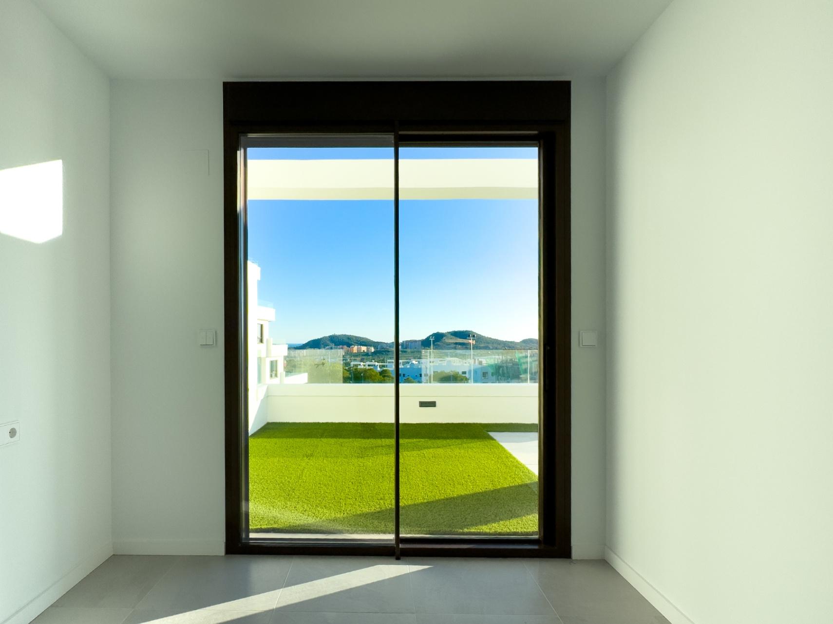 1366DA - Nieuw gebouwde moderne 2 slaapkamer appartement met uitzicht op zee, recent opgeleverd.