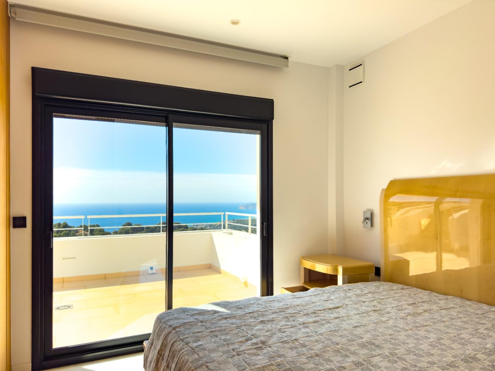 1385NS - Villa de 450 m² avec piscine à débordement et vues panoramiques sur la mer à Sierra de Altea