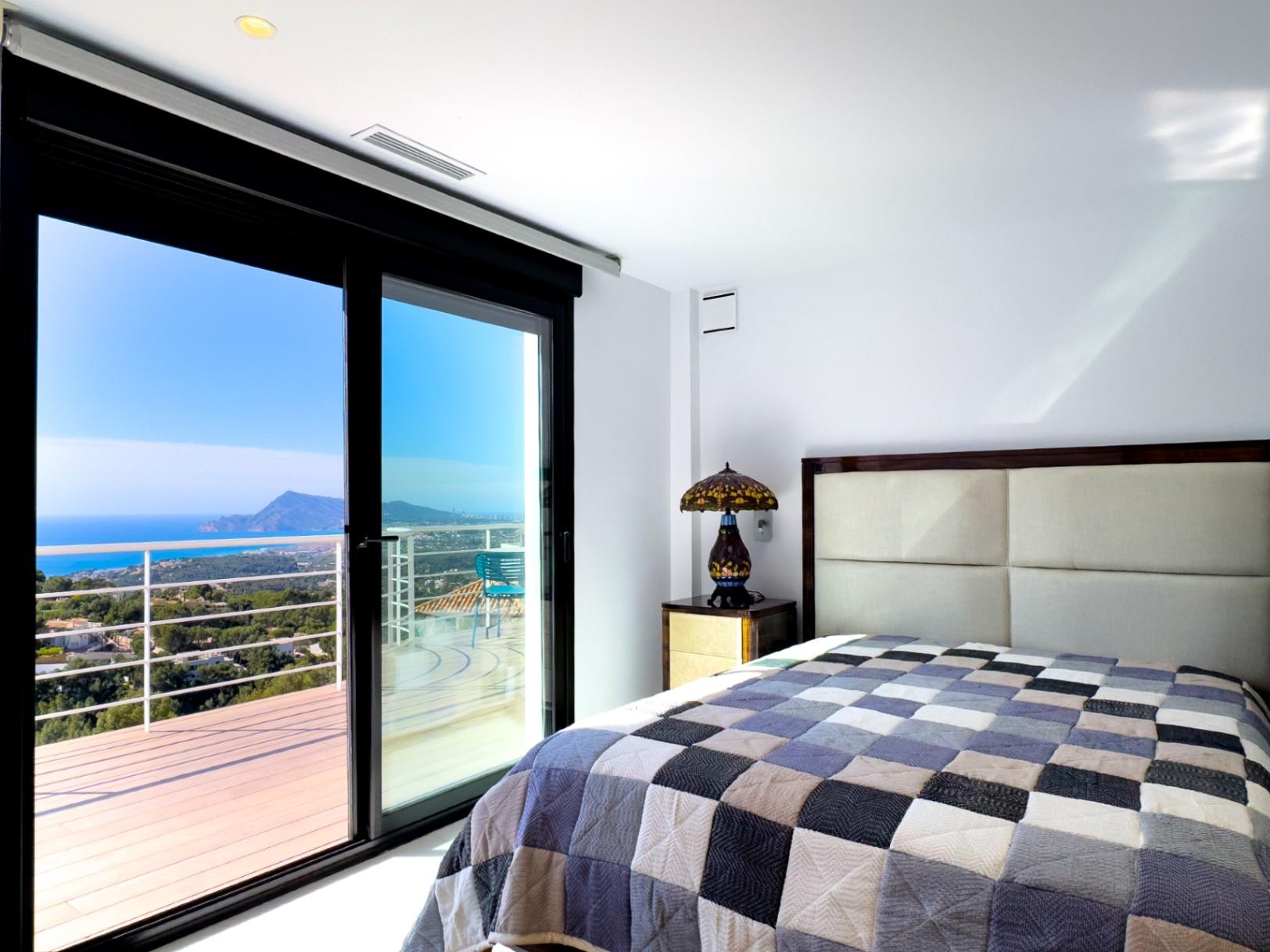 1385NS - Villa de 450 m² avec piscine à débordement et vues panoramiques sur la mer à Sierra de Altea