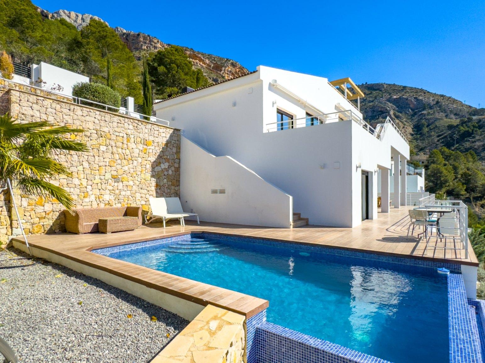 1385NS - Villa de 450 m² avec piscine à débordement et vues panoramiques sur la mer à Sierra de Altea