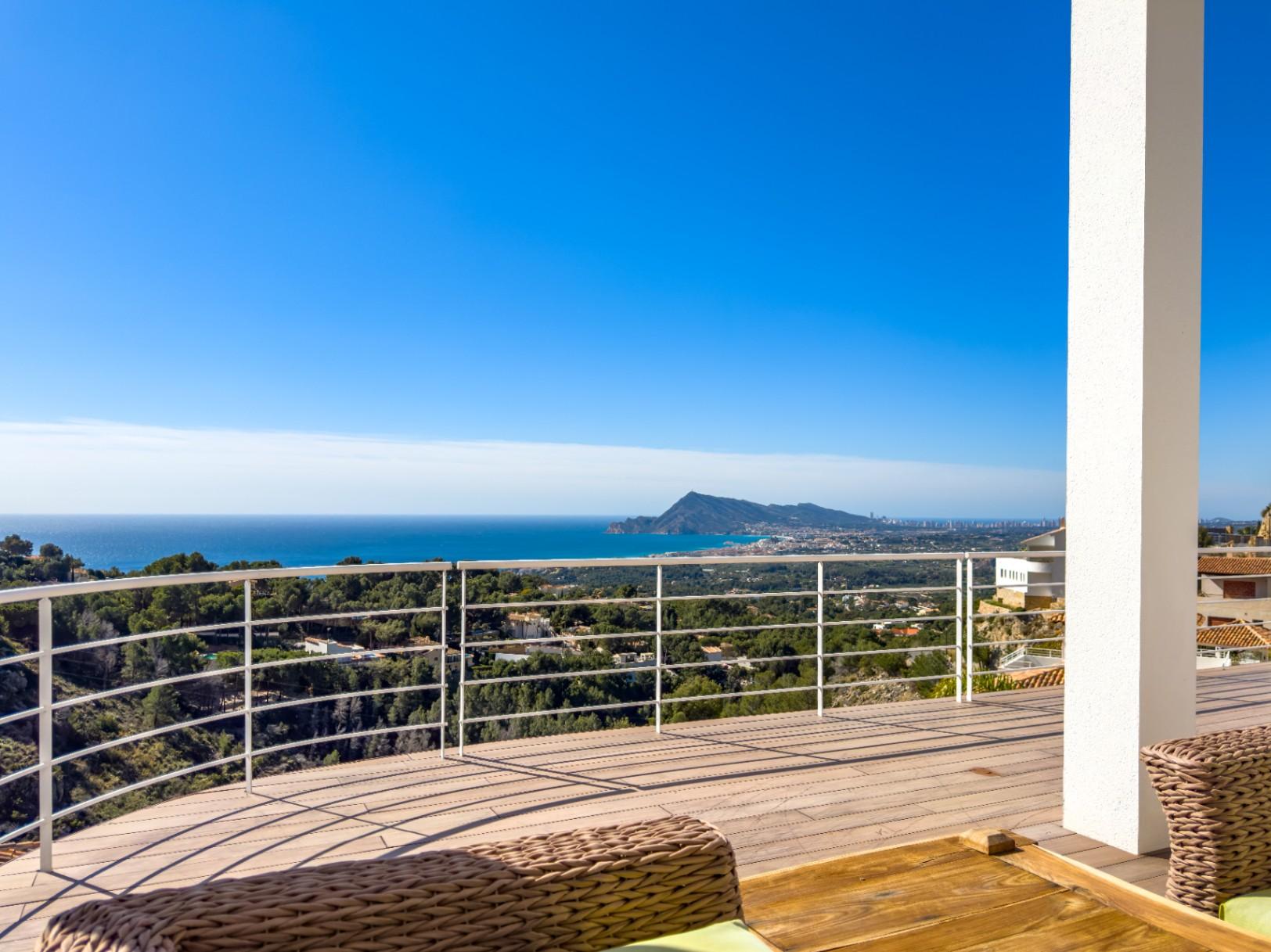 1385NS - Villa de 450 m² avec piscine à débordement et vues panoramiques sur la mer à Sierra de Altea