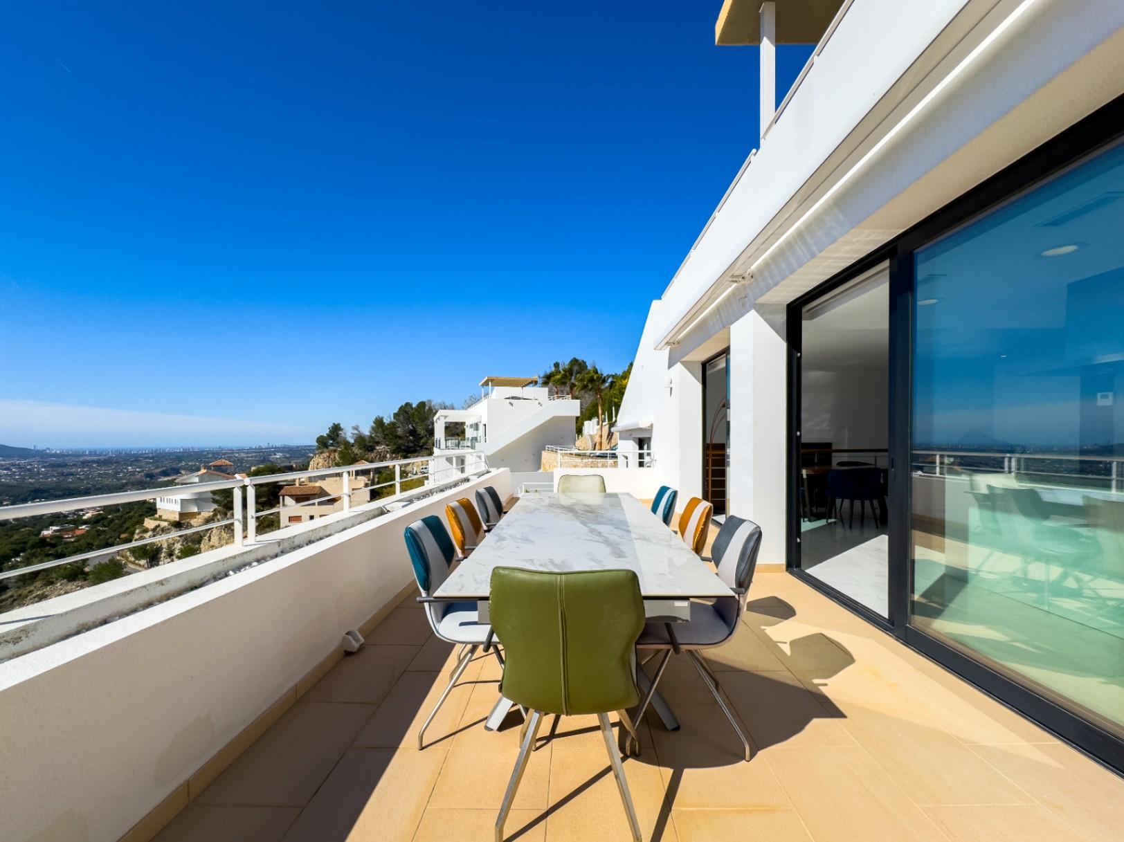 1385NS - Villa de 450 m² avec piscine à débordement et vues panoramiques sur la mer à Sierra de Altea