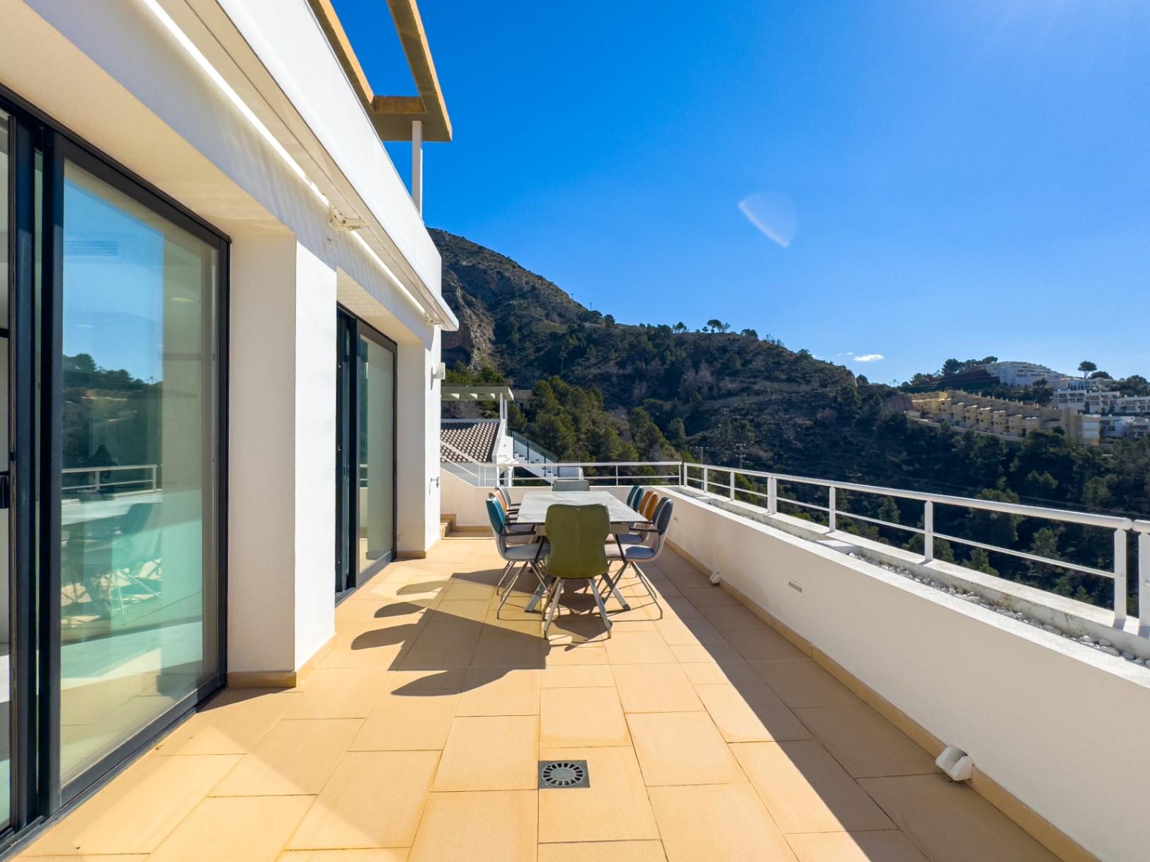1385NS - Villa de 450 m² avec piscine à débordement et vues panoramiques sur la mer à Sierra de Altea