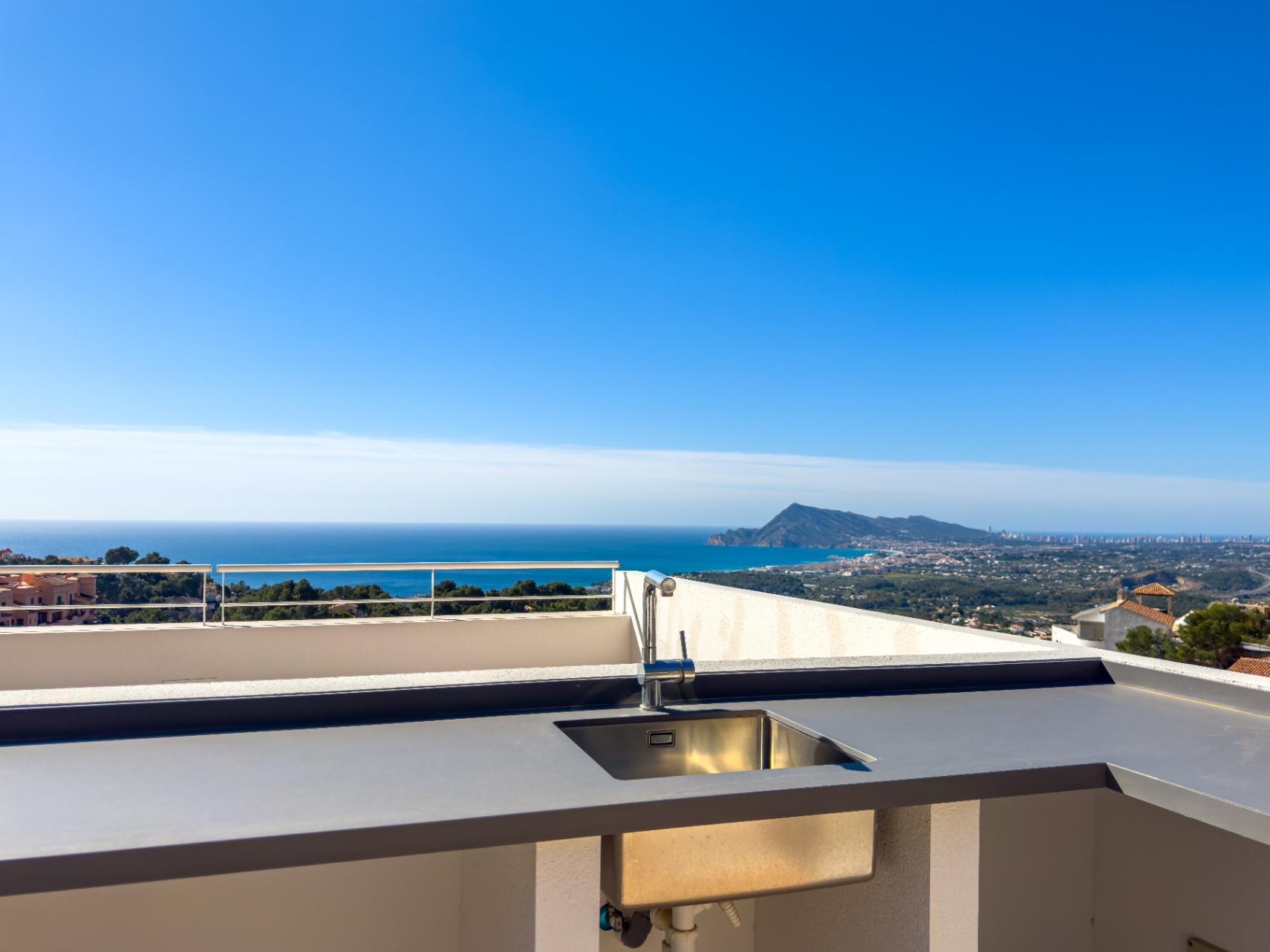 1385NS - Villa de 450 m² avec piscine à débordement et vues panoramiques sur la mer à Sierra de Altea