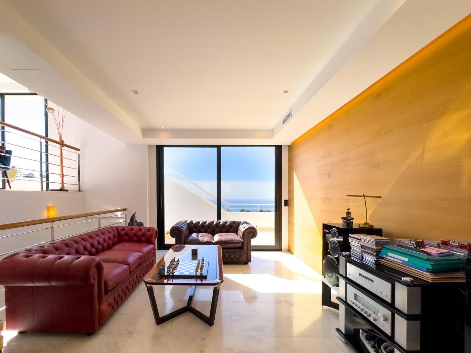 1385NS - Villa de 450 m² avec piscine à débordement et vues panoramiques sur la mer à Sierra de Altea