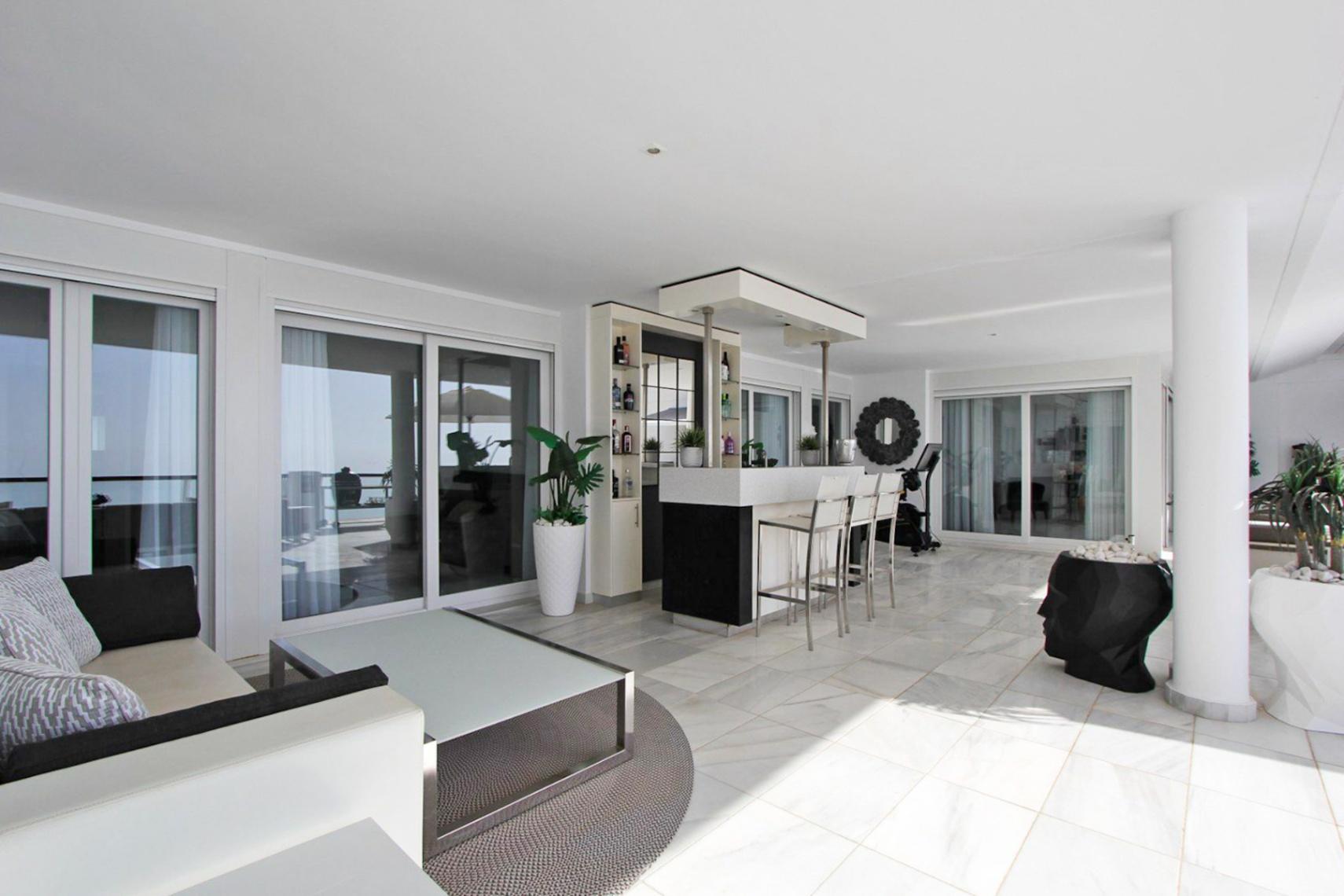 1384NS - Penthouse von 330 m² mit Panoramameerblick und 88 m² Terrasse in Altea Hills