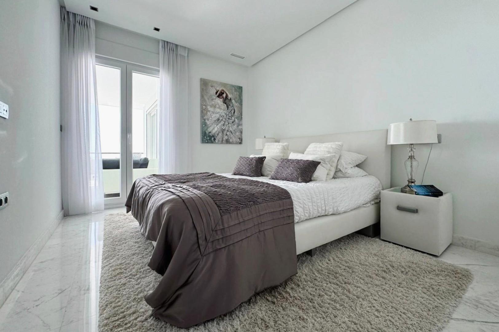 1384NS - Penthouse von 330 m² mit Panoramameerblick und 88 m² Terrasse in Altea Hills
