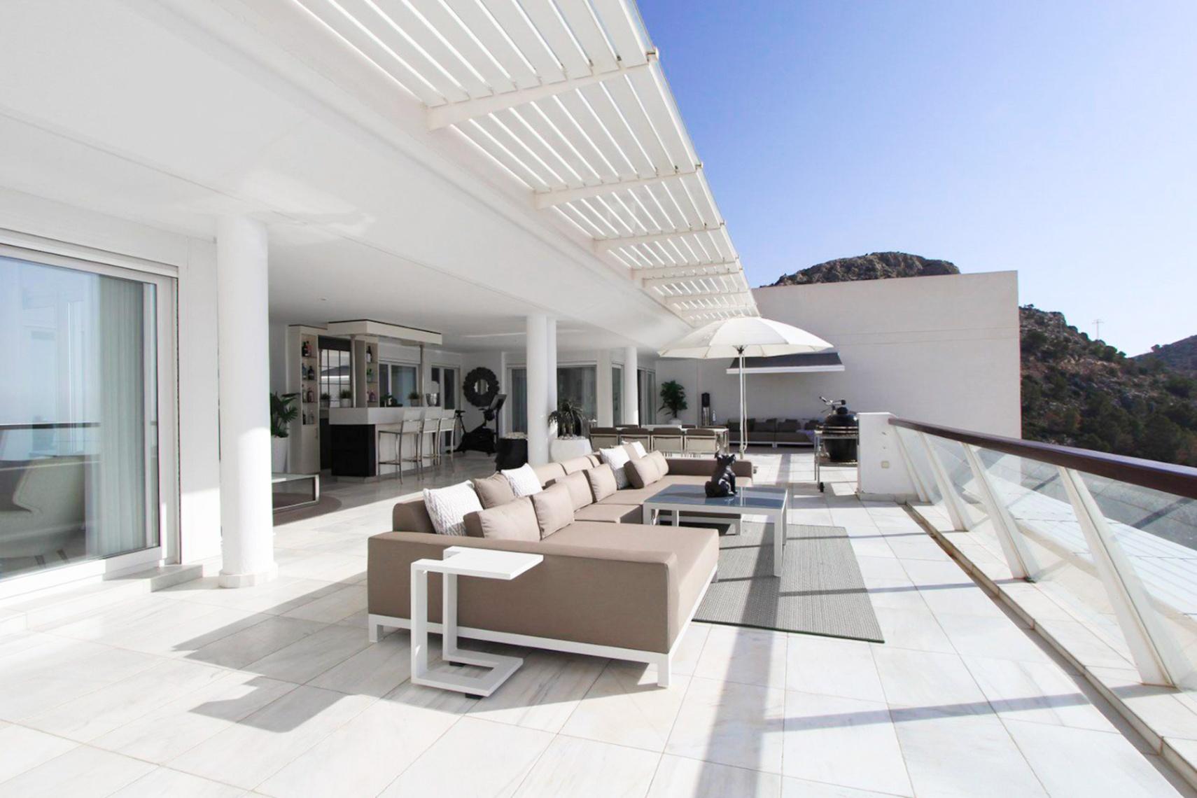 1384NS - Penthouse von 330 m² mit Panoramameerblick und 88 m² Terrasse in Altea Hills