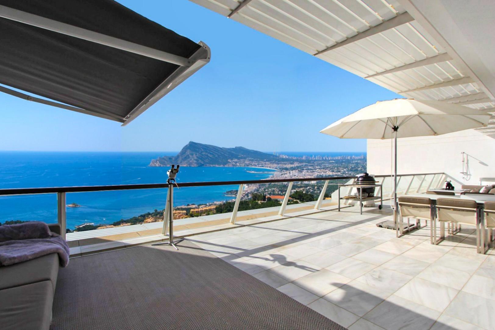 1384NS - Penthouse von 330 m² mit Panoramameerblick und 88 m² Terrasse in Altea Hills