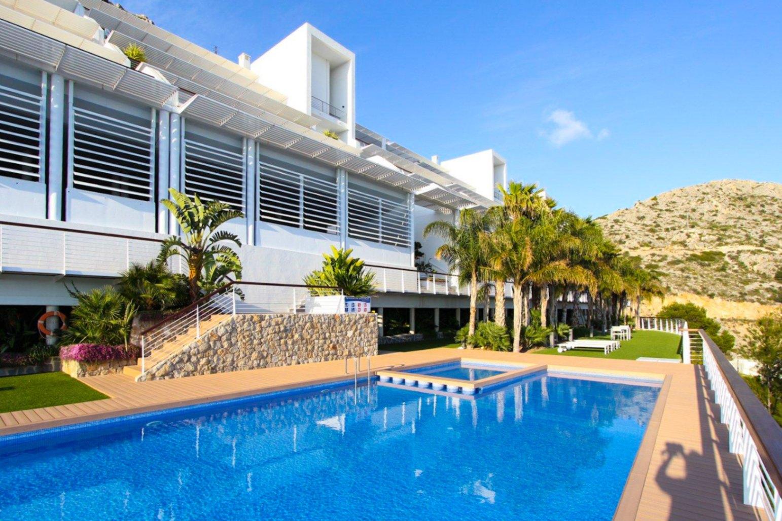 1384NS - Penthouse von 330 m² mit Panoramameerblick und 88 m² Terrasse in Altea Hills