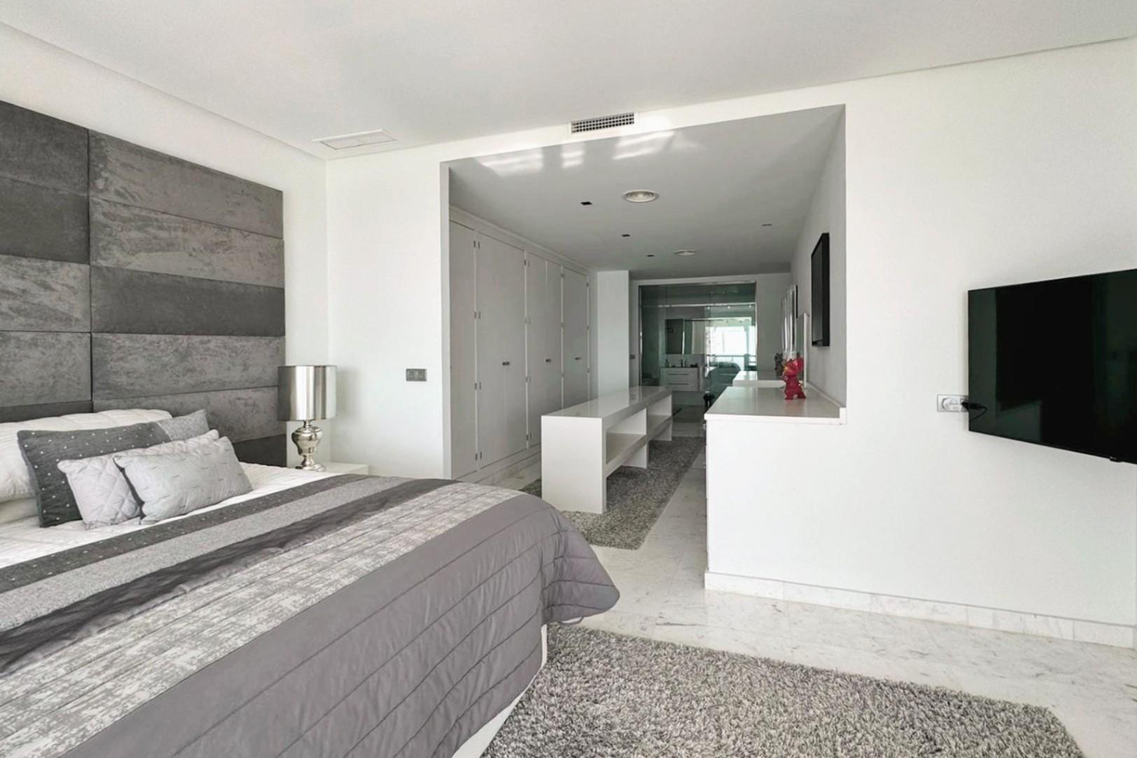 1384NS - Penthouse von 330 m² mit Panoramameerblick und 88 m² Terrasse in Altea Hills