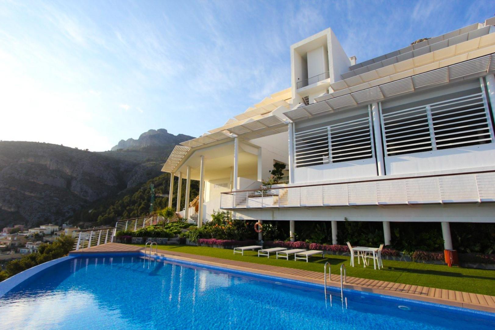 1384NS - Penthouse von 330 m² mit Panoramameerblick und 88 m² Terrasse in Altea Hills