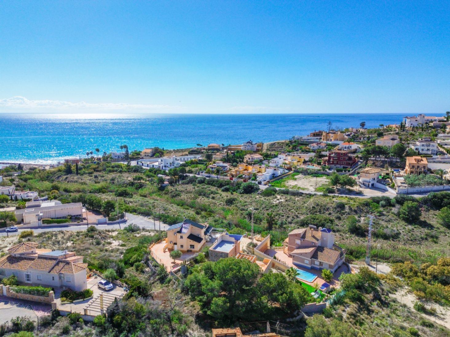 1386DA - Villa Mediterránea con Vistas al Mar, a Poca Distancia de la Playa, en Cala D'or, Campello