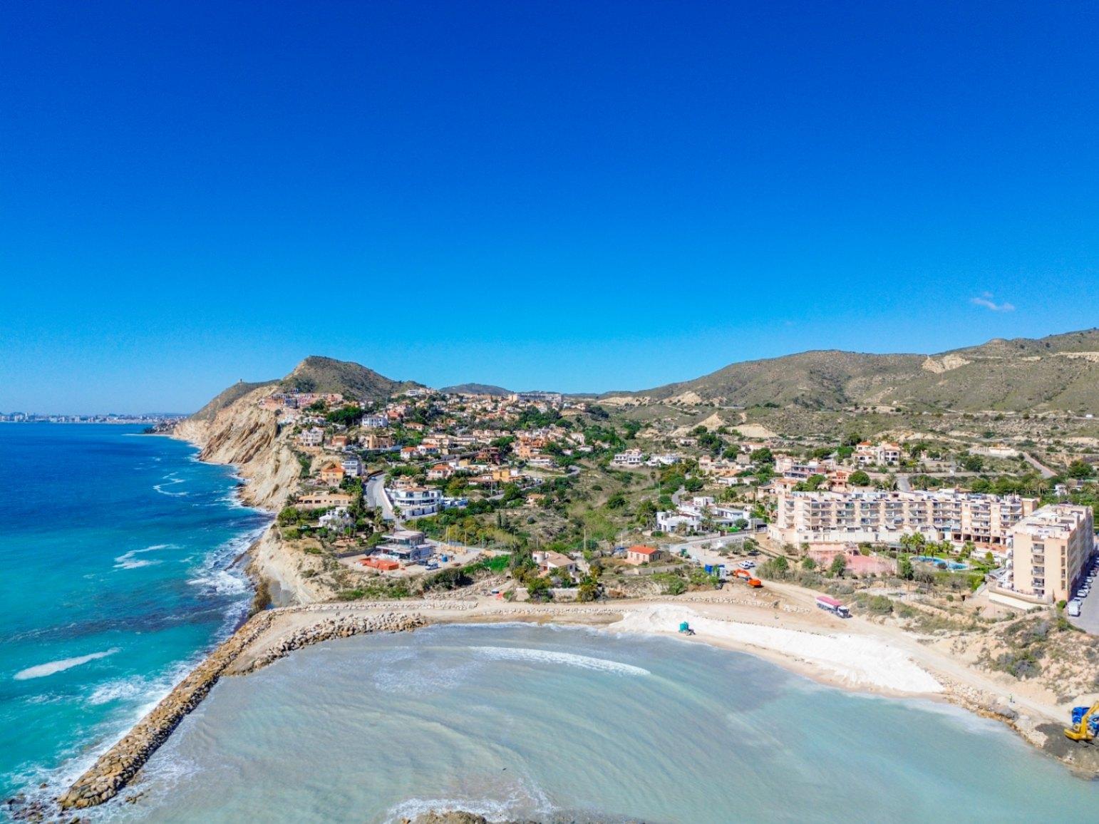 1386DA - Villa Mediterránea con Vistas al Mar, a Poca Distancia de la Playa, en Cala D'or, Campello