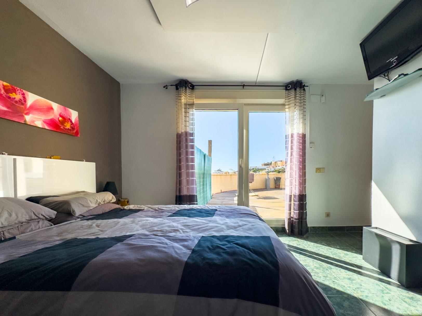 1386DA - Villa Mediterránea con Vistas al Mar, a Poca Distancia de la Playa, en Cala D'or, Campello