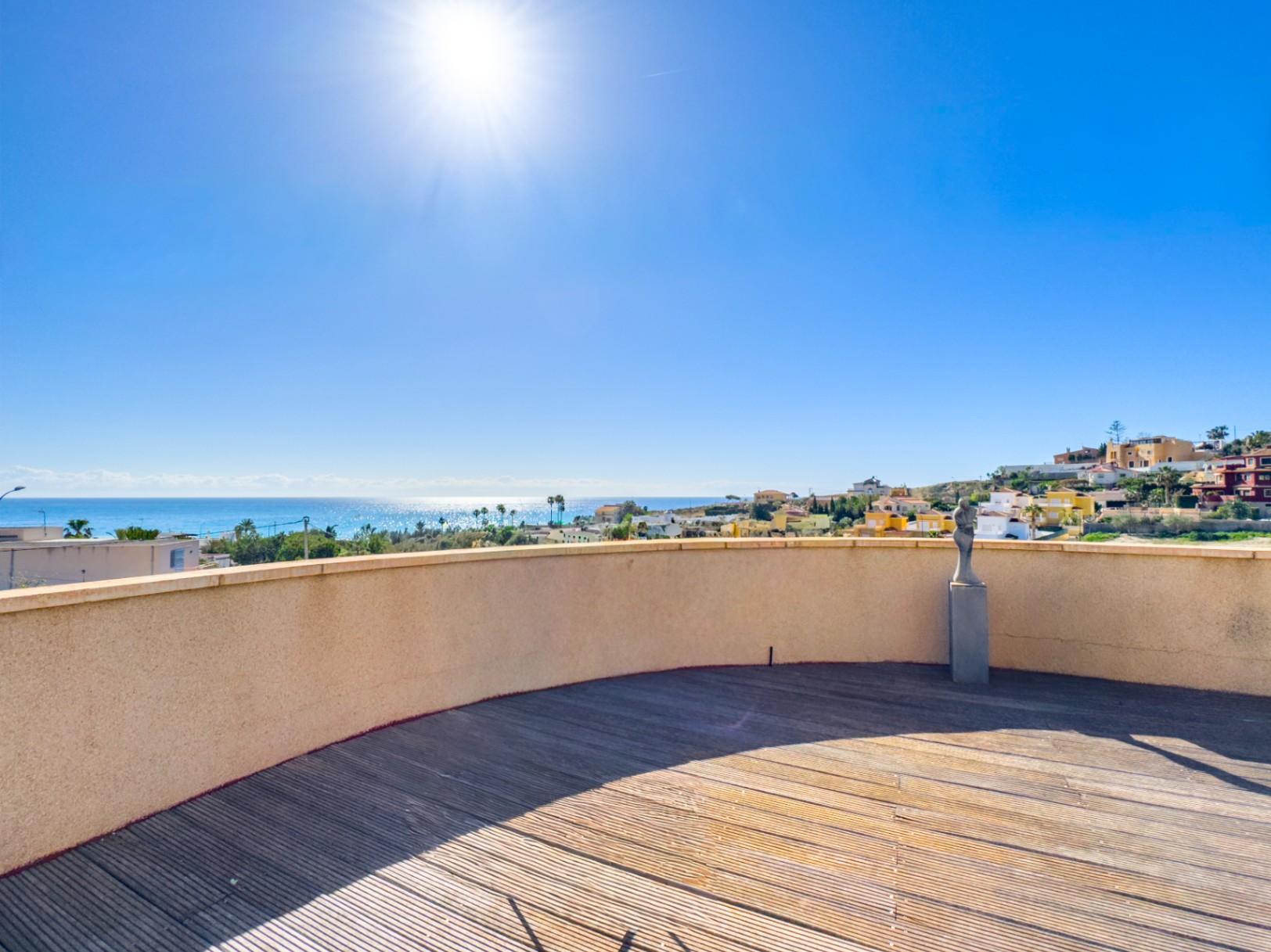 1386DA - Villa Mediterránea con Vistas al Mar, a Poca Distancia de la Playa, en Cala D'or, Campello