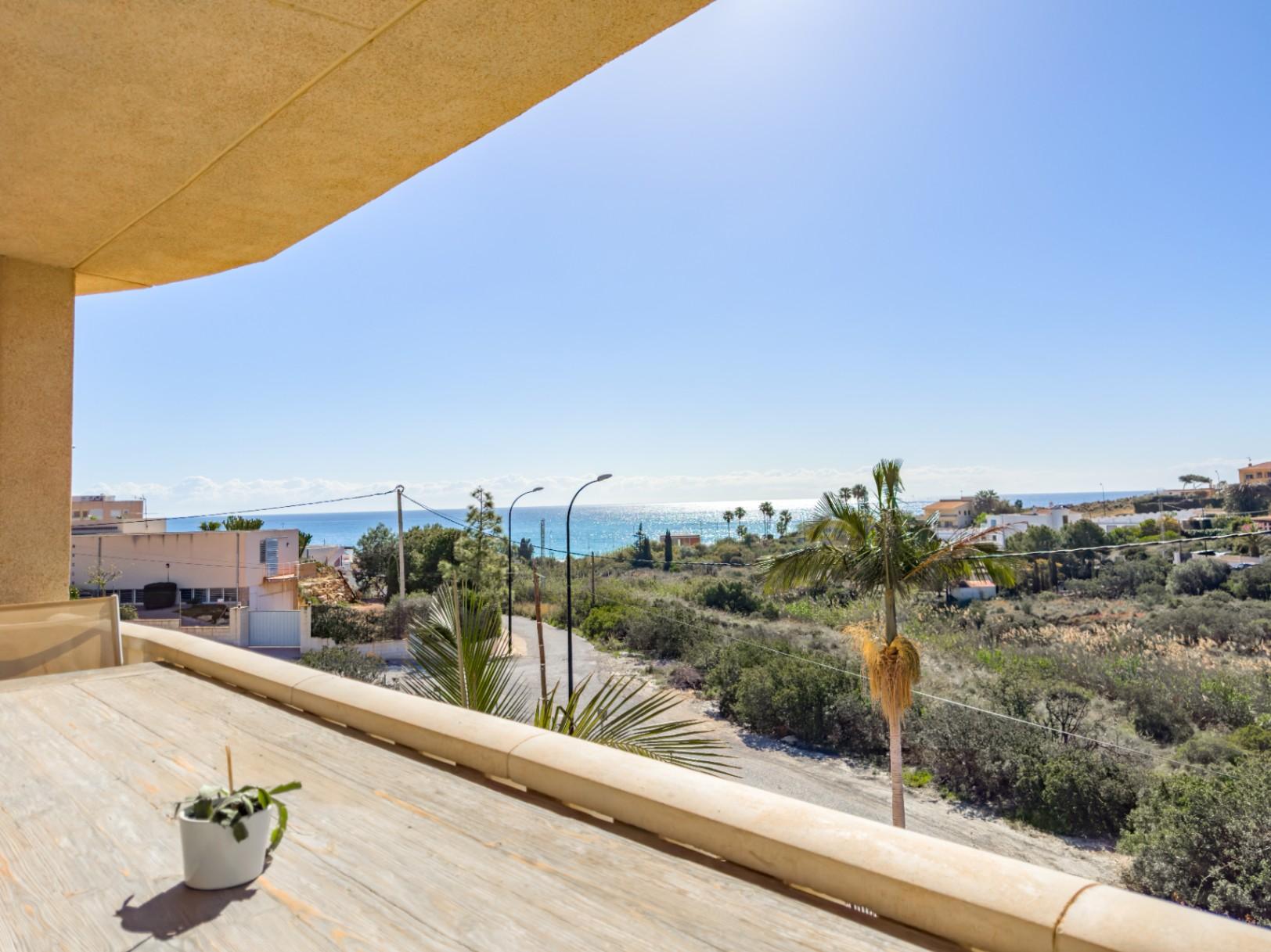 1386DA - Villa Mediterránea con Vistas al Mar, a Poca Distancia de la Playa, en Cala D'or, Campello