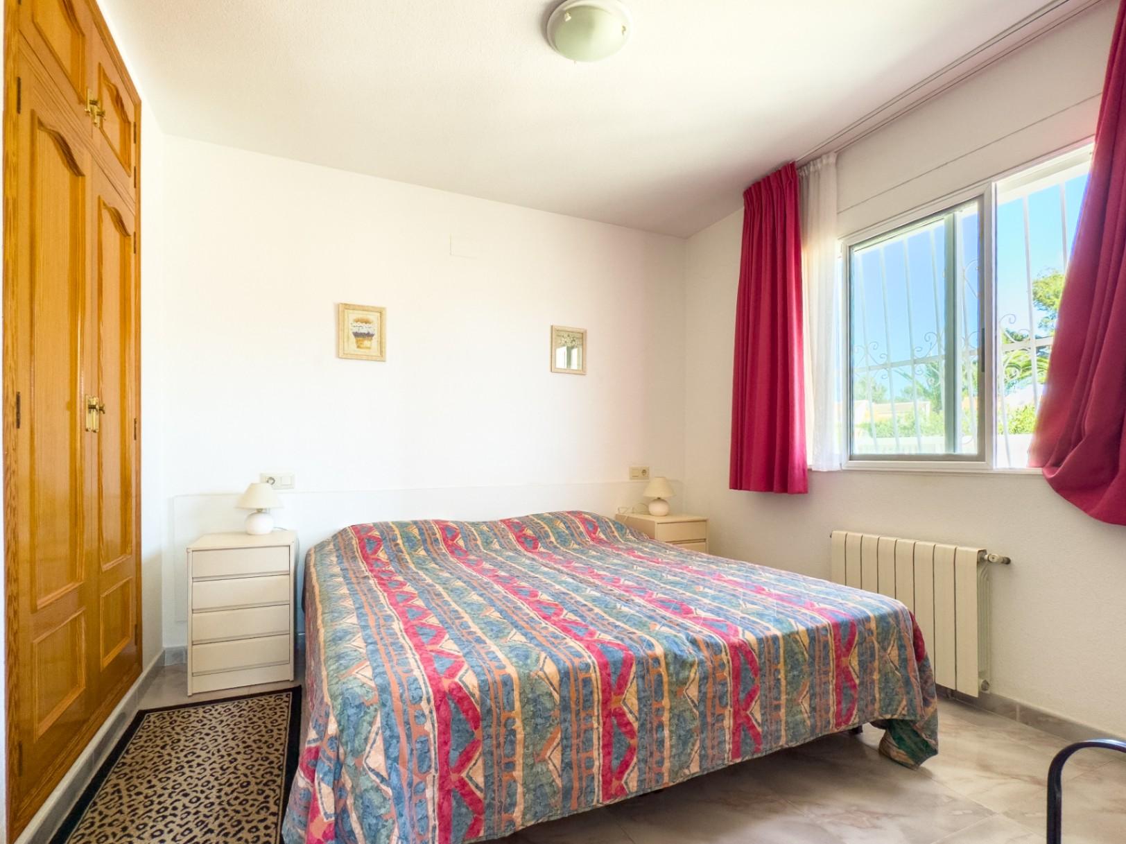 1389DA - Villa de una sola planta con piscina privada en parcela de 750 m² en La Nucía.