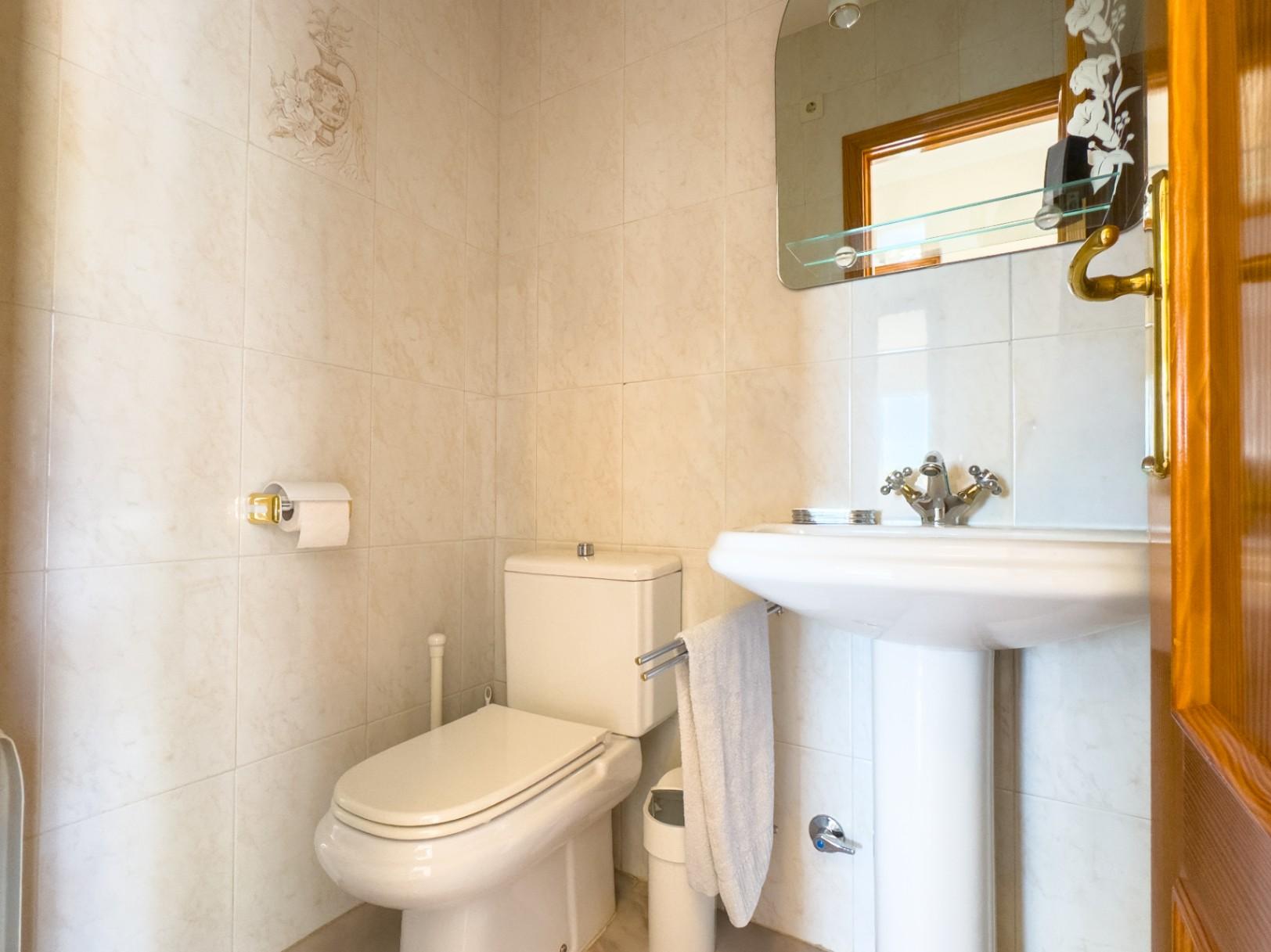 1389DA - Villa de una sola planta con piscina privada en parcela de 750 m² en La Nucía.