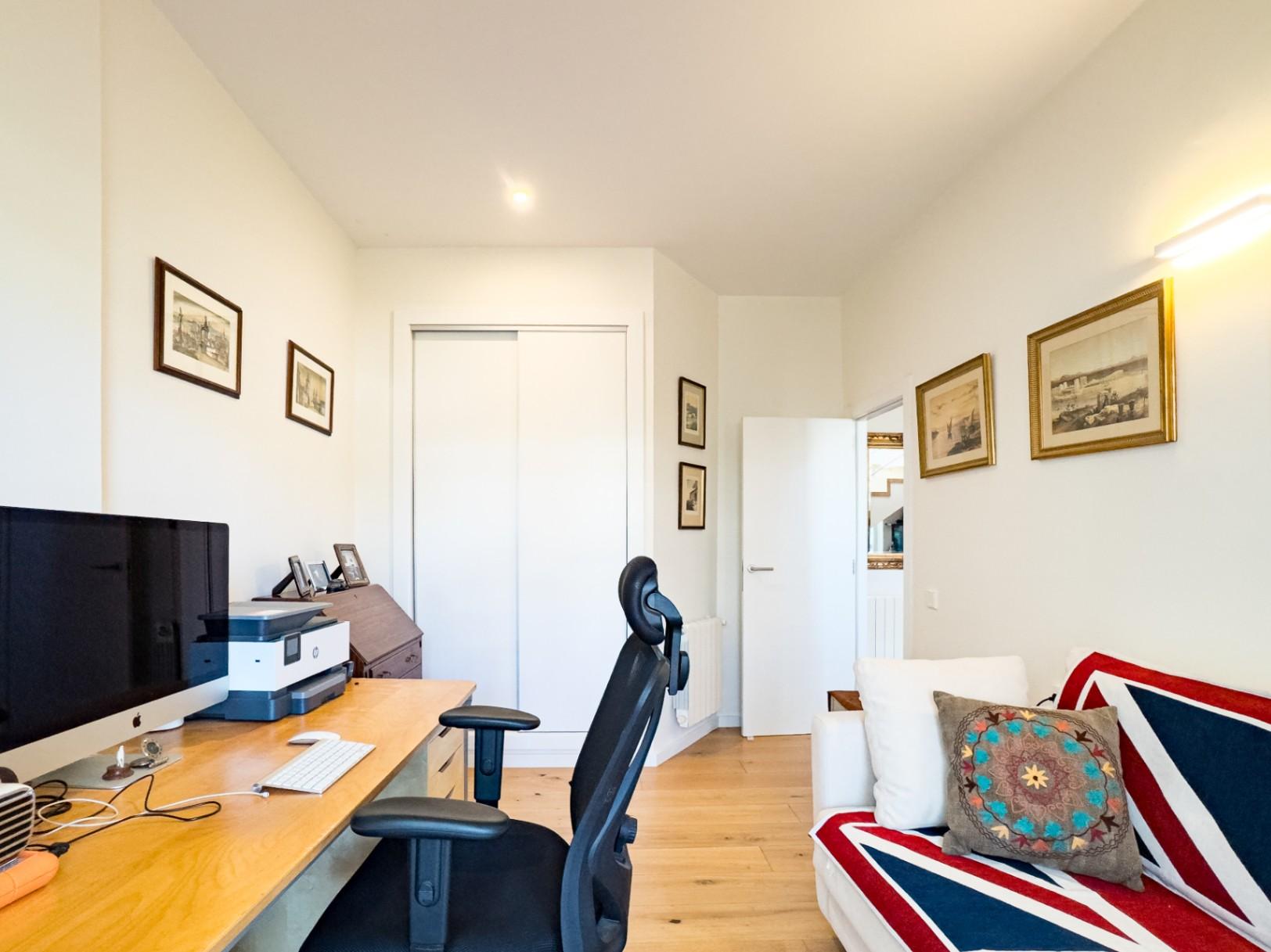 1391DR - Villa entièrement rénovée avec 4 chambres, vue golf, montagne et mer à Altea