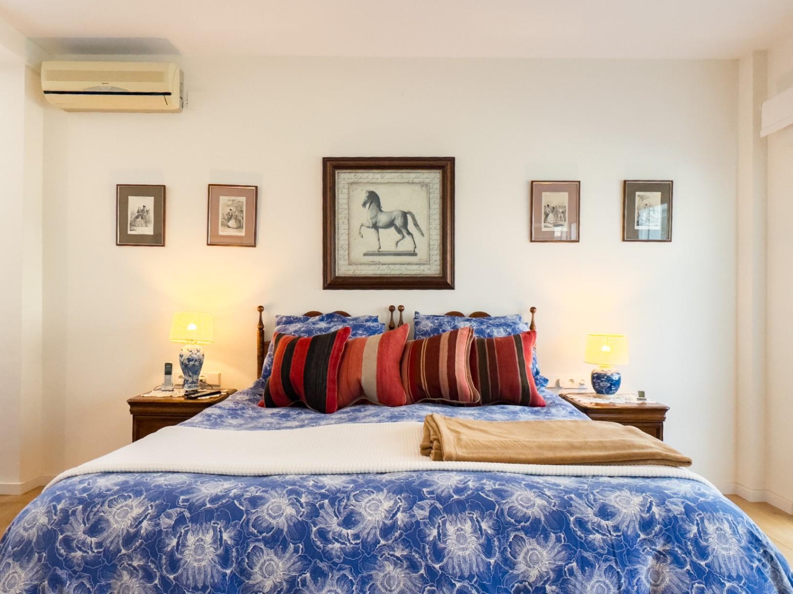 1391DR - Villa entièrement rénovée avec 4 chambres, vue golf, montagne et mer à Altea