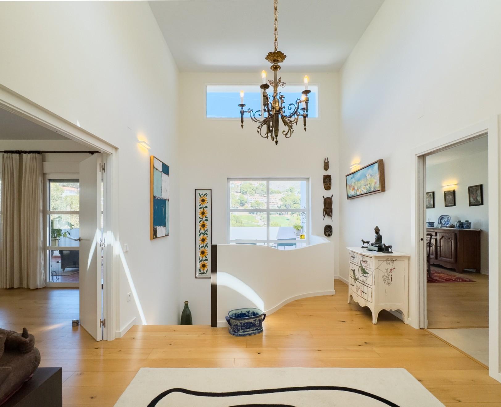 1391DR - Villa entièrement rénovée avec 4 chambres, vue golf, montagne et mer à Altea