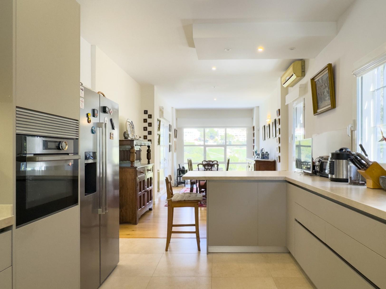 1391DR - Villa entièrement rénovée avec 4 chambres, vue golf, montagne et mer à Altea