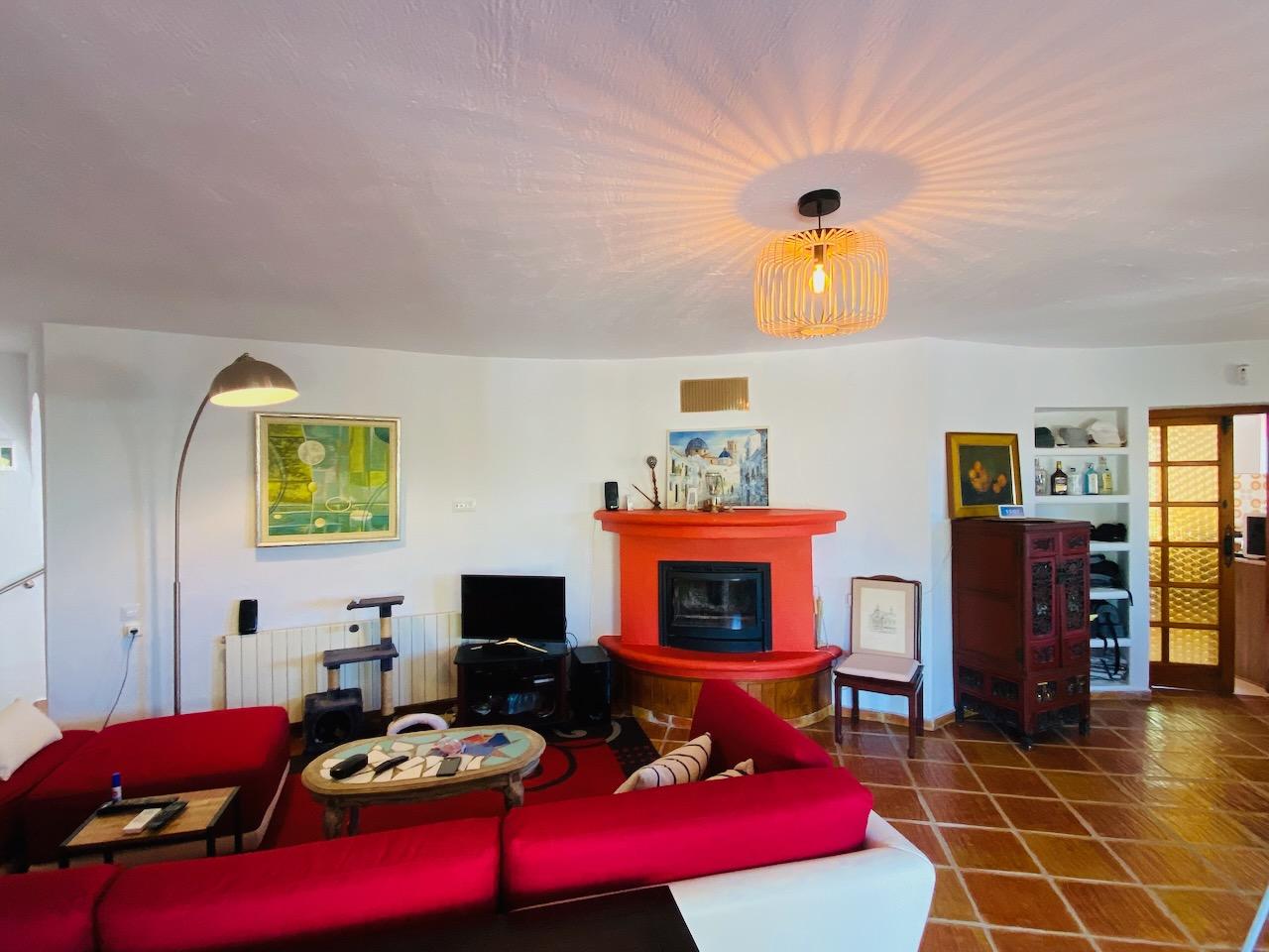 1394NS - In Altea La Vella, in der Nähe des Golfplatzes, mit mediterraner Eleganz und Blick auf das Meer und die Berge.