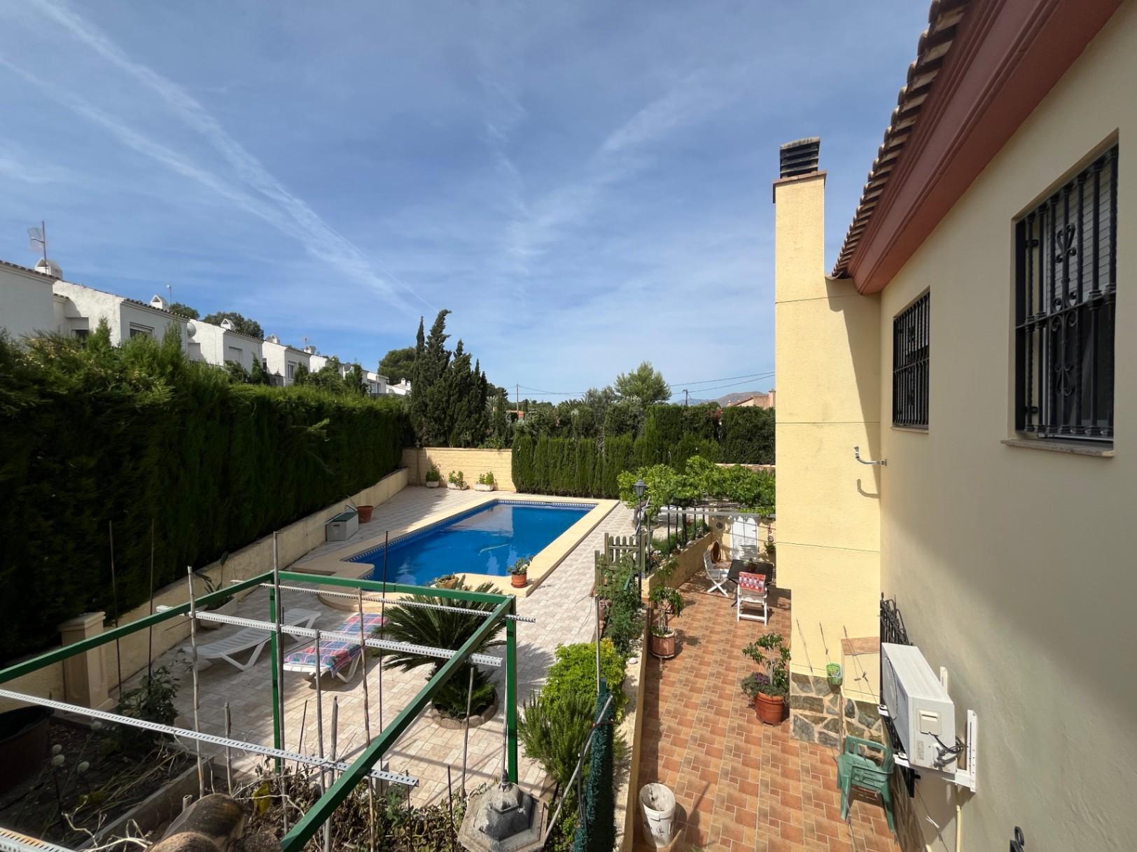 1395NS - Classic villa with independent guest floor in Albir