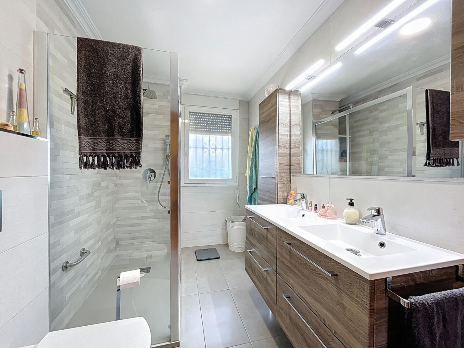 1395NS - Classic villa with independent guest floor in Albir