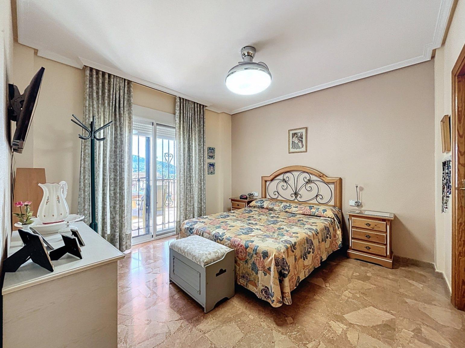 1395NS - Classic villa with independent guest floor in Albir