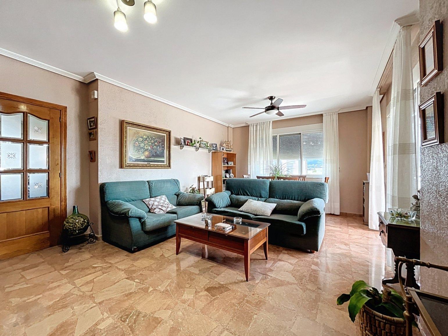 1395NS - Classic villa with independent guest floor in Albir