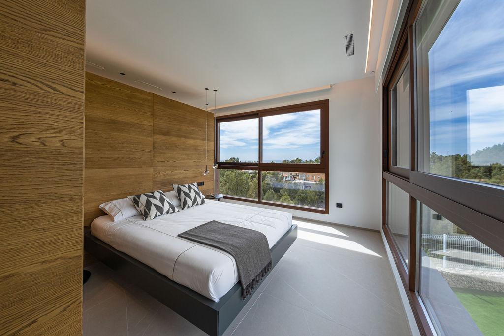 1399DA - Zeitgenössische Luxusvilla mit Panoramablick auf das Meer und die Berge in Benidorm
